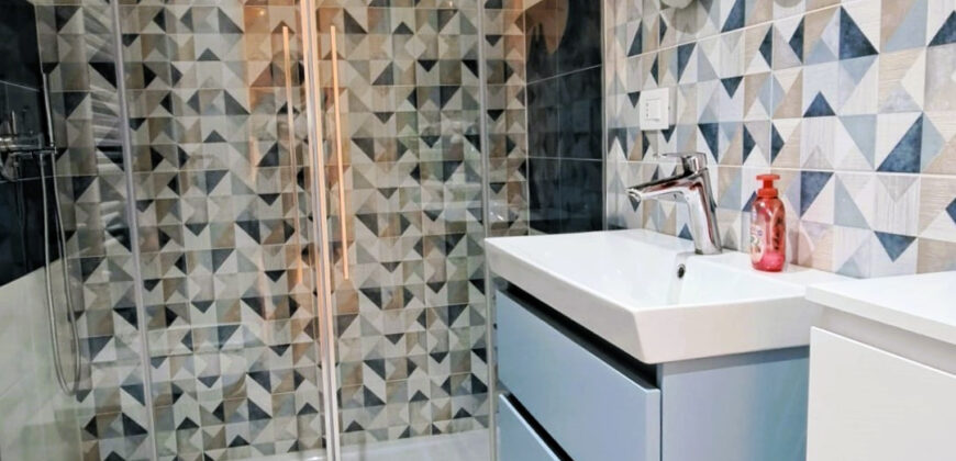 H1 Trilocale di Lusso Ammobiliato in Vendita a Borghetto Santo Spirito – Castello Borelli