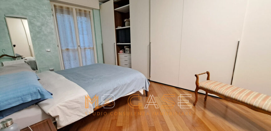 Splendido Appartamento con Terrazza e Box a Pietra Ligure, a Due Passi dal Mare