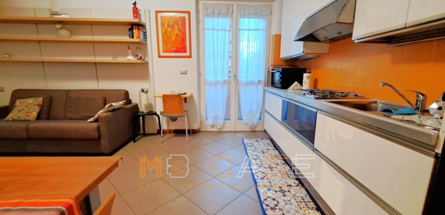 Splendido Appartamento con Terrazza e Box a Pietra Ligure, a Due Passi dal Mare