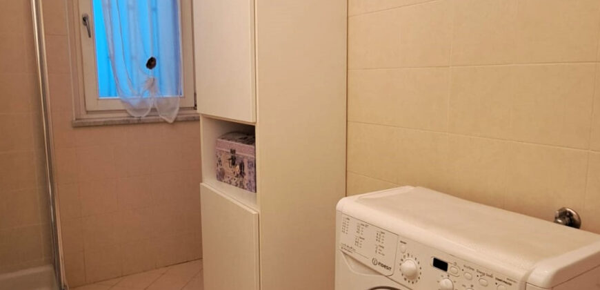 Splendido Appartamento con Terrazza e Box a Pietra Ligure, a Due Passi dal Mare