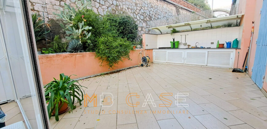 Splendido Appartamento con Terrazza e Box a Pietra Ligure, a Due Passi dal Mare