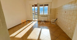 H1 Bilocale Ristrutturato in Vendita a Bastia