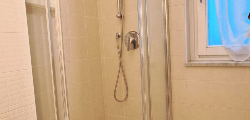 Splendido Appartamento con Terrazza e Box a Pietra Ligure, a Due Passi dal Mare