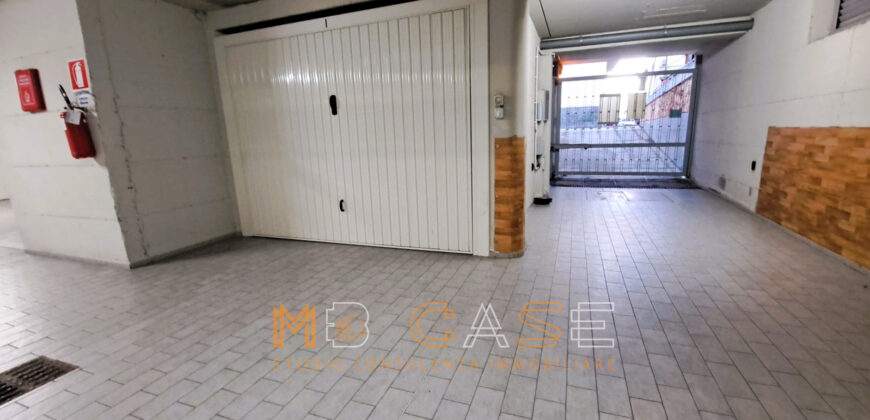 Splendido Appartamento con Terrazza e Box a Pietra Ligure, a Due Passi dal Mare