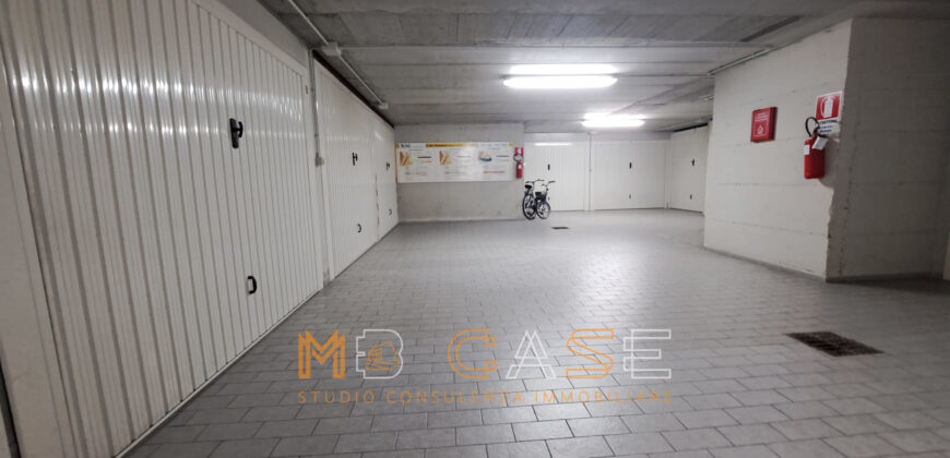 Splendido Appartamento con Terrazza e Box a Pietra Ligure, a Due Passi dal Mare