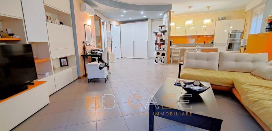 Splendido Appartamento con Terrazza e Box a Pietra Ligure, a Due Passi dal Mare