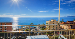 Splendido Bilocale a 30 mt dal Mare con Vista Mozzafiato