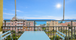 Splendido Appartamento Bilocale all’Ultimo Piano con Vista Mare