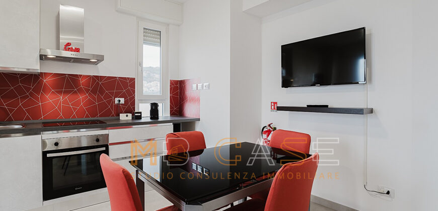 Splendido Appartamento Bilocale all’Ultimo Piano con Vista Mare