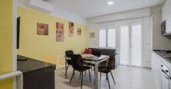 Bilocale Ultimo Piano a 30 Metri dal Mare – Classe Energetica A4