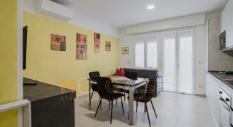 Bilocale Ultimo Piano a 30 Metri dal Mare – Classe Energetica A4