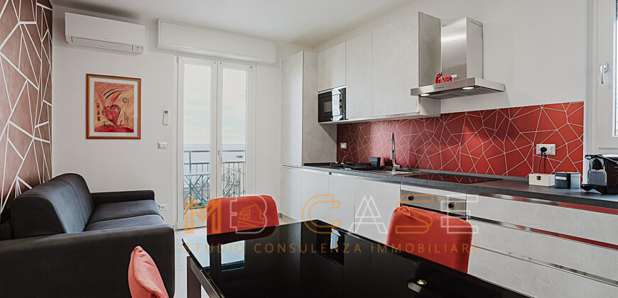 Splendido Appartamento Bilocale all’Ultimo Piano con Vista Mare