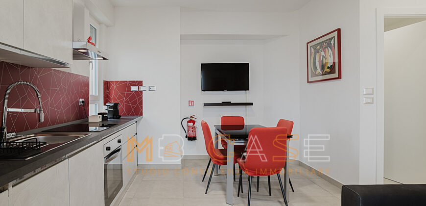 Splendido Appartamento Bilocale all’Ultimo Piano con Vista Mare