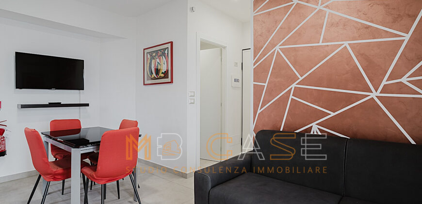 Splendido Appartamento Bilocale all’Ultimo Piano con Vista Mare