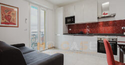 Splendido Appartamento Bilocale all’Ultimo Piano con Vista Mare