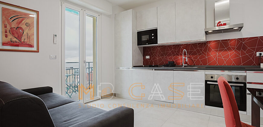 Splendido Appartamento Bilocale all’Ultimo Piano con Vista Mare