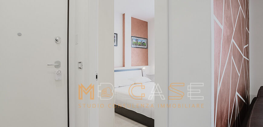 Splendido Appartamento Bilocale all’Ultimo Piano con Vista Mare