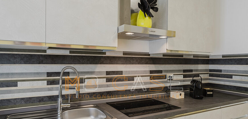 Bilocale Ultimo Piano a 30 Metri dal Mare – Classe Energetica A4