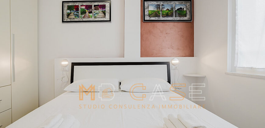 Splendido Appartamento Bilocale all’Ultimo Piano con Vista Mare