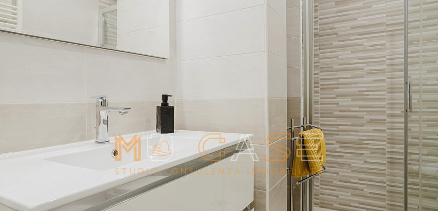 Bilocale Ultimo Piano a 30 Metri dal Mare – Classe Energetica A4