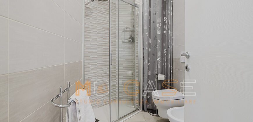 Splendido Appartamento Bilocale all’Ultimo Piano con Vista Mare