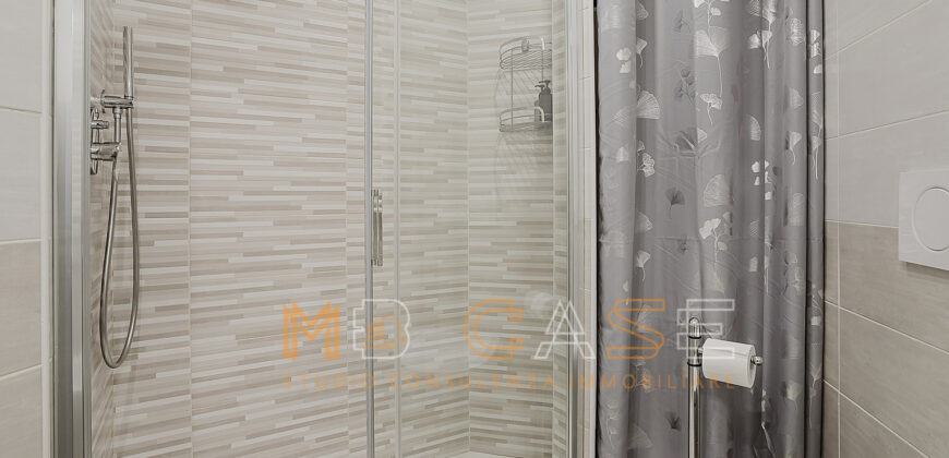 Splendido Appartamento Bilocale all’Ultimo Piano con Vista Mare