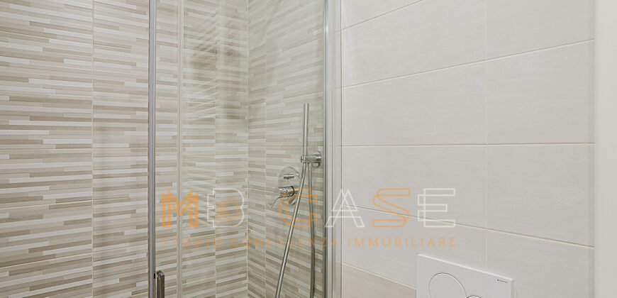 Bilocale Ultimo Piano a 30 Metri dal Mare – Classe Energetica A4