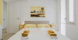 Bilocale Ultimo Piano a 30 Metri dal Mare – Classe Energetica A4