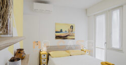 Bilocale Ultimo Piano a 30 Metri dal Mare – Classe Energetica A4