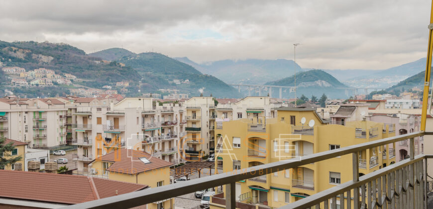 Splendido Bilocale con Vista Mare – Ristrutturato e Arredato