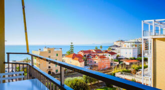 Splendido Bilocale con Vista Mare – Ristrutturato e Arredato