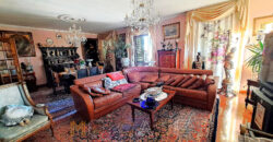 Ampio appartamento con tripla esposizione e box