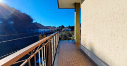 Appartamento luminoso di 100 mq con terrazza e posto auto – Ideale per famiglie