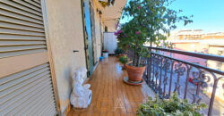 Ampio appartamento con tripla esposizione e box