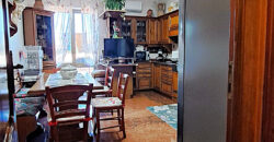 Ampio appartamento con tripla esposizione e box