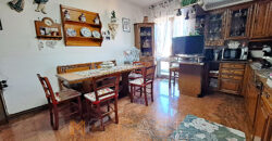 Ampio appartamento con tripla esposizione e box