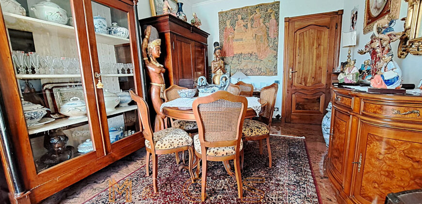 Ampio appartamento con tripla esposizione e box