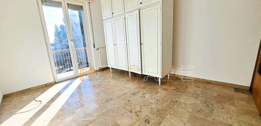 Appartamento luminoso di 100 mq con terrazza e posto auto – Ideale per famiglie