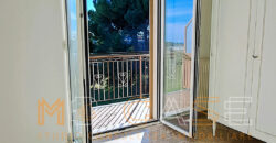 Appartamento luminoso di 100 mq con terrazza e posto auto – Ideale per famiglie