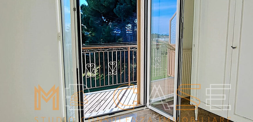 Appartamento luminoso di 100 mq con terrazza e posto auto – Ideale per famiglie