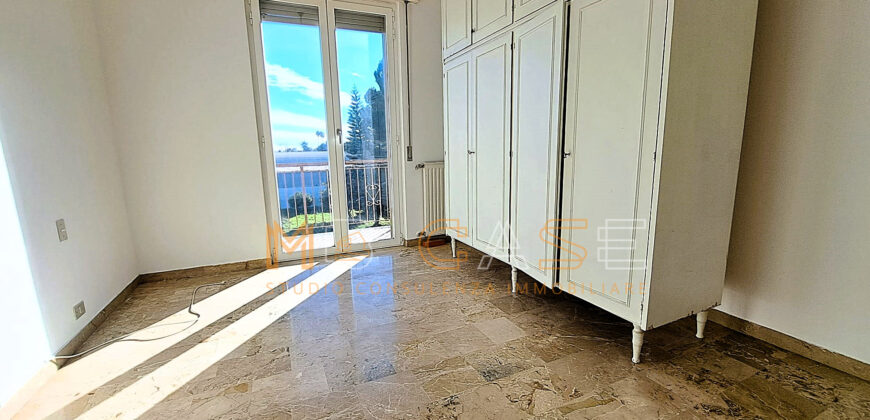 Appartamento luminoso di 100 mq con terrazza e posto auto – Ideale per famiglie