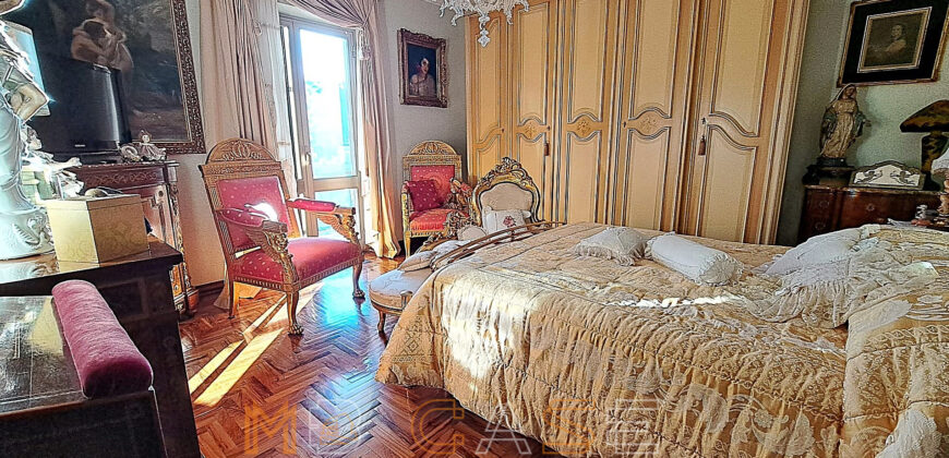 Ampio appartamento con tripla esposizione e box