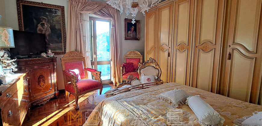 Ampio appartamento con tripla esposizione e box