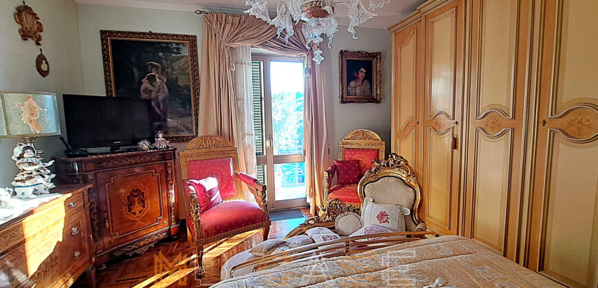 Ampio appartamento con tripla esposizione e box