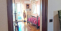 Ampio appartamento con tripla esposizione e box