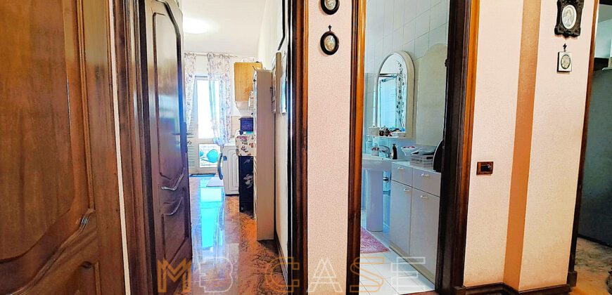 Ampio appartamento con tripla esposizione e box