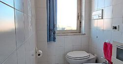 Ampio appartamento con tripla esposizione e box