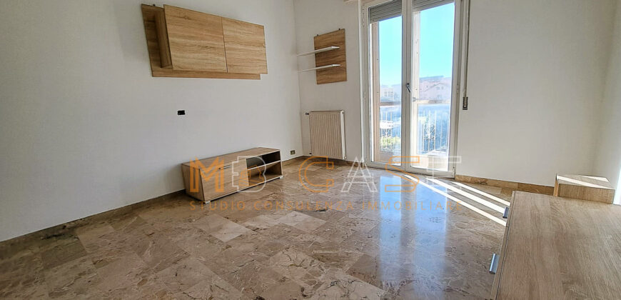 Appartamento luminoso di 100 mq con terrazza e posto auto – Ideale per famiglie