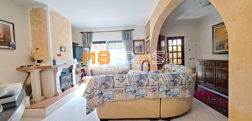 Soleggiatissima Villa a schiera in vendita a Albenga