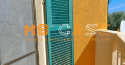 Soleggiatissima Villa a schiera in vendita a Albenga